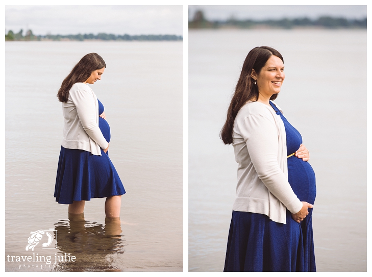 Kelley Point Park Maternity Photography: Jenny | Traveling Julie Photography