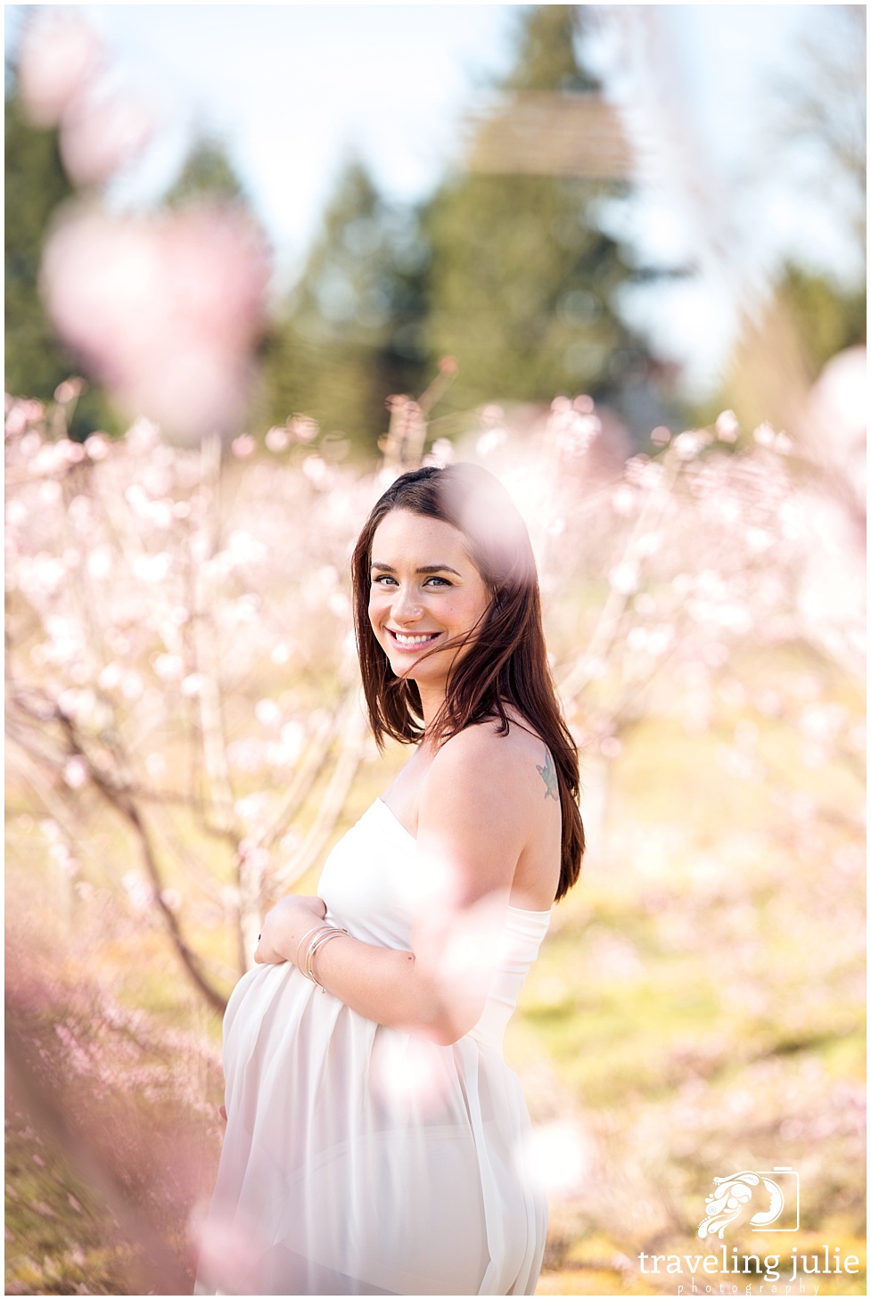 Peach Blossom Maternity Photography: Kelsey