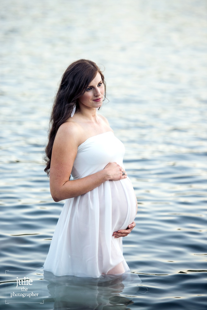 Elk Rock Island Maternity Photography: Kaitlyn